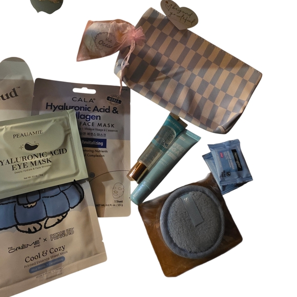 Women's Blue Bundle Beauty ,Skin care and Hair Accessory Set ๐ฆ๐๐๐ฉต - Picture 3 of 5